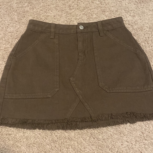 4 super cute skirts - Picture 2 of 9